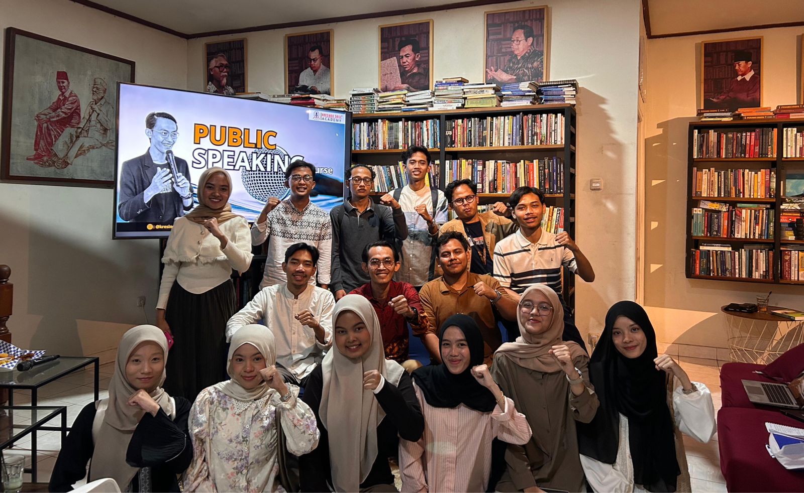 Pertemuan Perdana Kelas Public Speaking, KOPRI PMII Komfuspertum Bangun Kepercayaan Diri Kader